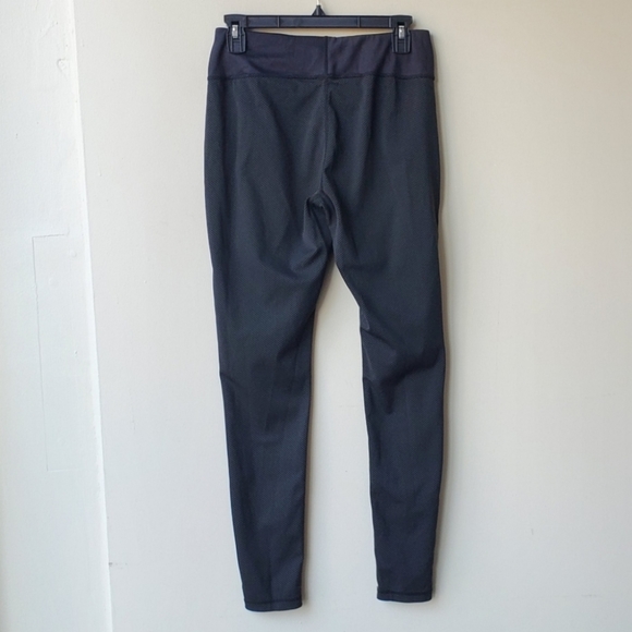 Uniqlo High Waisted Leggings - Picture 5 of 12